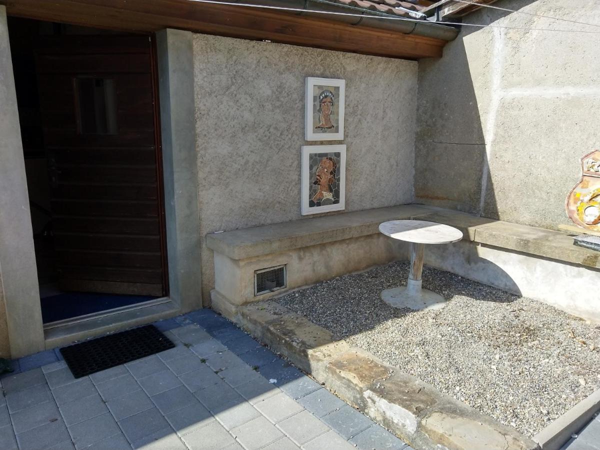 Charmante Maison Au Coeur Du Lavaux, Cully, Cuisine, Wifi, Les Echalas *