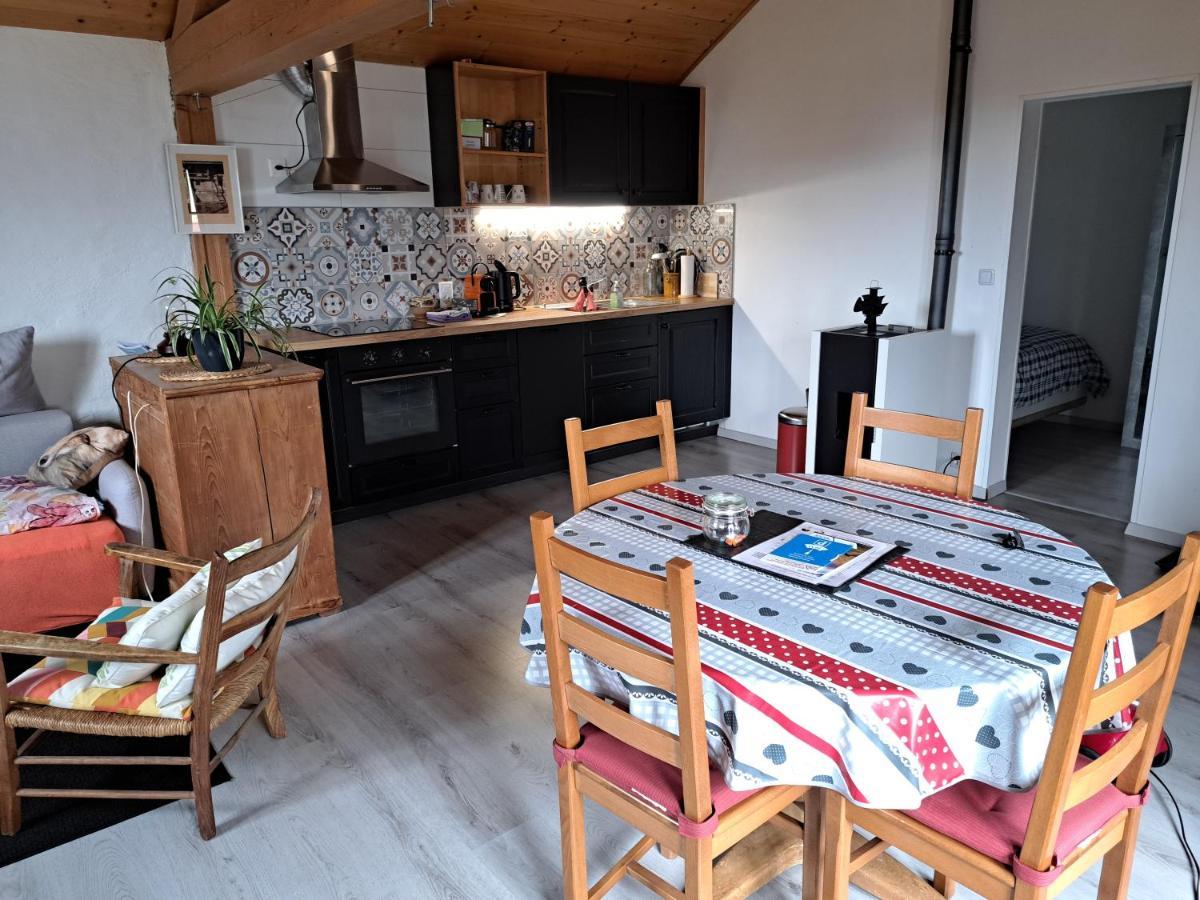 Charmante Maison Au Coeur Du Lavaux, Cully, Cuisine, Wifi, Les Echalas Holiday home